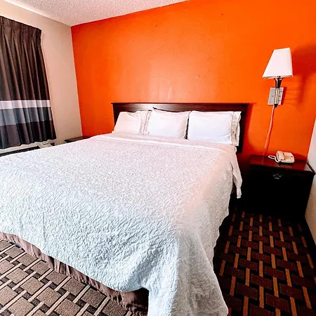 Relax Inn Henryetta Exterior photo